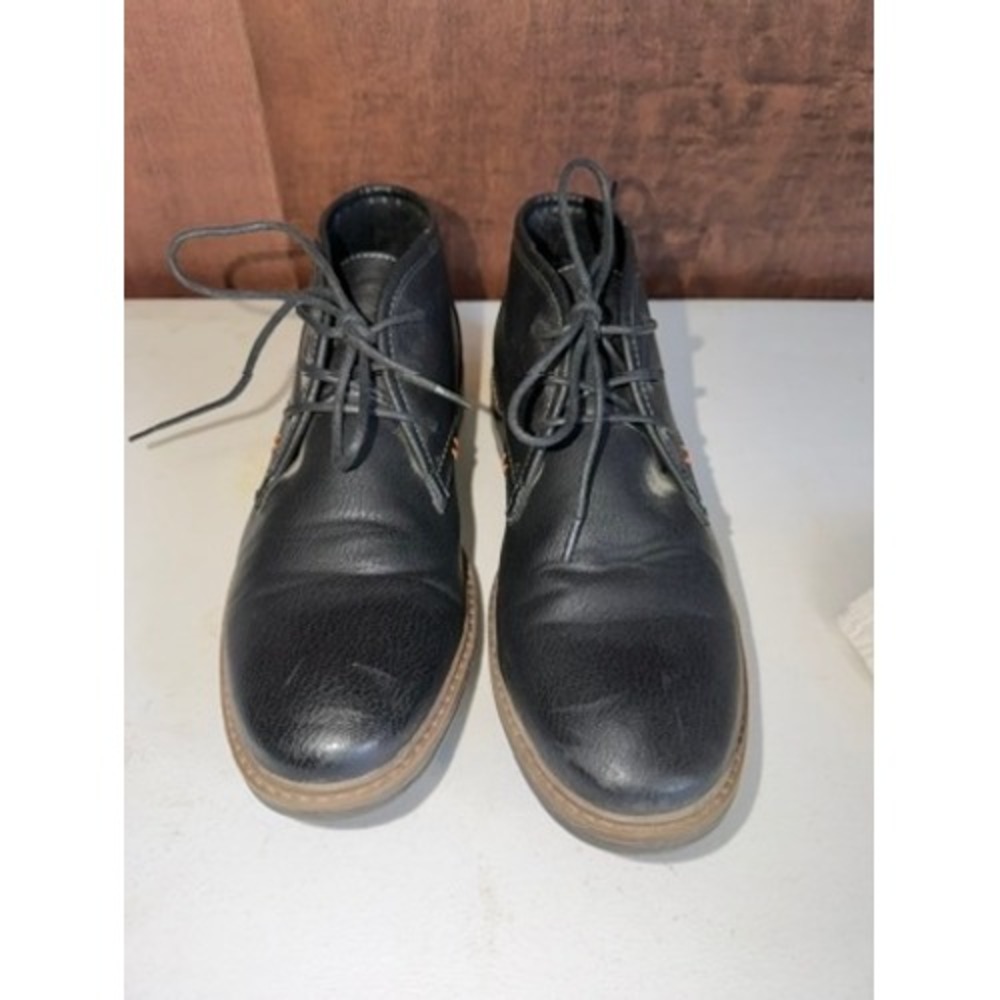 Restoration Mens Black Faux Leather Chukka Boots Lace Up Ankle Lug Sole Shoes